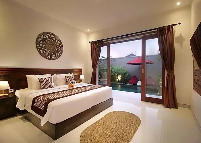 Villa Bougainnvillea Cemagi By Parigata